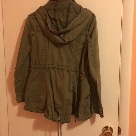 Abercrombie & Fitch Lightweight Canvas Jacket - Hooded (Olive) - Picture 3 of 3